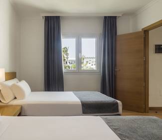 Appartamento con giardino con 2 camere da letto Hotel ILUNION Costa Sal Lanzarote Puerto del Carmen Appartamento con giardino con 2 camere da letto Hotel ILUNION Costa Sal Lanzarote Puerto del Carmen