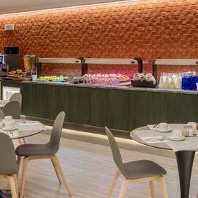 Colazione Hotel ILUNION Málaga Colazione Hotel ILUNION Málaga