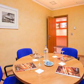 Sala riunioni Hotel ILUNION Les Corts – Spa Barcellona Sala riunioni Hotel ILUNION Les Corts – Spa Barcellona
