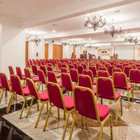 Sala riunioni Hotel ILUNION Les Corts – Spa Barcellona Sala riunioni Hotel ILUNION Les Corts – Spa Barcellona