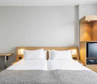 Camera accessibile Hotel ILUNION Valencia 4