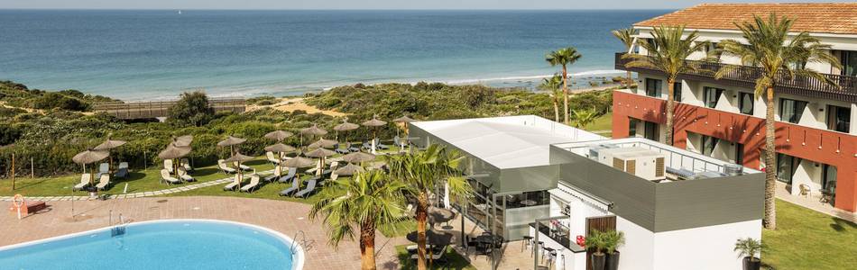 Piscina Hotel ILUNION Calas de Conil Conil de la Frontera Piscina Hotel ILUNION Calas de Conil Conil de la Frontera