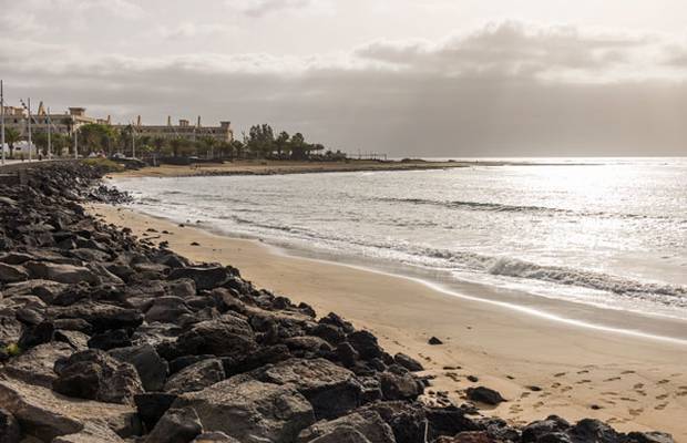 Goditi l'estate al massimo. Hotel ILUNION Costa Sal Lanzarote Puerto del Carmen