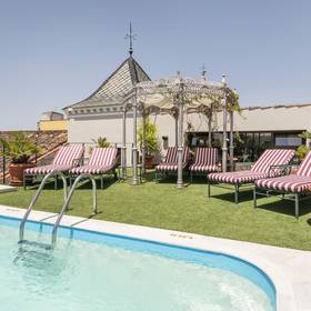 Piscina ilunion mérida palace Hotel ILUNION Mérida Palace Merida Piscina ilunion mérida palace Hotel ILUNION Mérida Palace Merida