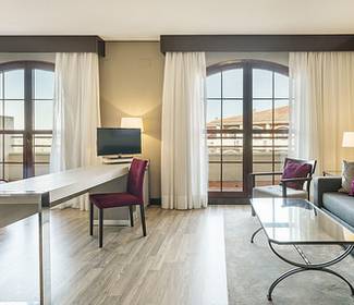 Camera suite Hotel ILUNION Golf Badajoz