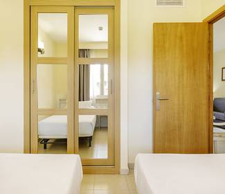 Pulizia dell'appartamento Aparthotel ILUNION Sancti Petri Cádiz Pulizia dell'appartamento Aparthotel ILUNION Sancti Petri Cádiz
