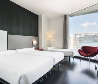 Camera tripla Hotel ILUNION Atrium Madrid Camera tripla Hotel ILUNION Atrium Madrid