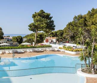 Piscina Hotel ILUNION Menorca Cala Galdana