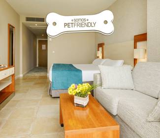 Camera con vista mare per animali domestici Hotel ILUNION Fuengirola Camera con vista mare per animali domestici Hotel ILUNION Fuengirola