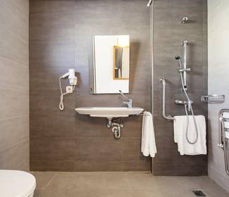 Camera accessibile Hotel ILUNION Menorca Cala Galdana