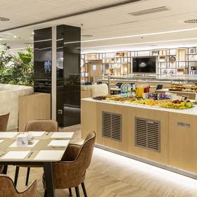 Colazione a buffet ilunion barcelona hotel ilunion barcelona barcellona Colazione a buffet ilunion barcelona hotel ilunion barcelona barcellona