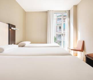 Camera tripla Hotel ILUNION Auditori Barcellona