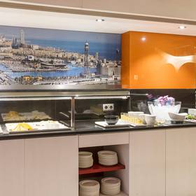 COLAZIONE A BUFFET ILUNION BARCELONA COLAZIONE A BUFFET ILUNION BARCELONA