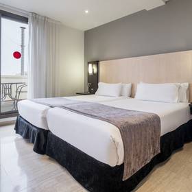 Junior suite hotel ilunion almirante barcellona Junior suite hotel ilunion almirante barcellona
