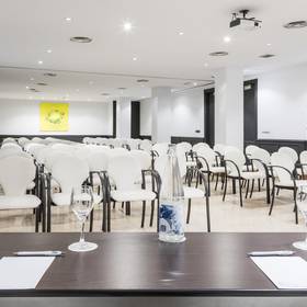 Hotel ILUNION Bel Art Barcellona Hotel ILUNION Bel Art Barcellona
