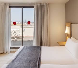 Camera junior suite Hotel ILUNION Almirante Barcellona Camera junior suite Hotel ILUNION Almirante Barcellona