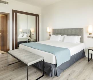 Camera junior suite Hotel ILUNION Calas de Conil Conil de la Frontera Camera junior suite Hotel ILUNION Calas de Conil Conil de la Frontera