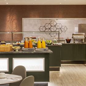 Colazione Hotel ILUNION Málaga Colazione Hotel ILUNION Málaga