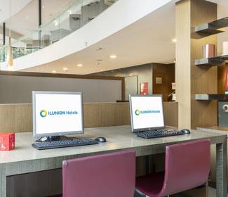 Internet point Hotel ILUNION Auditori Barcellona Internet point Hotel ILUNION Auditori Barcellona