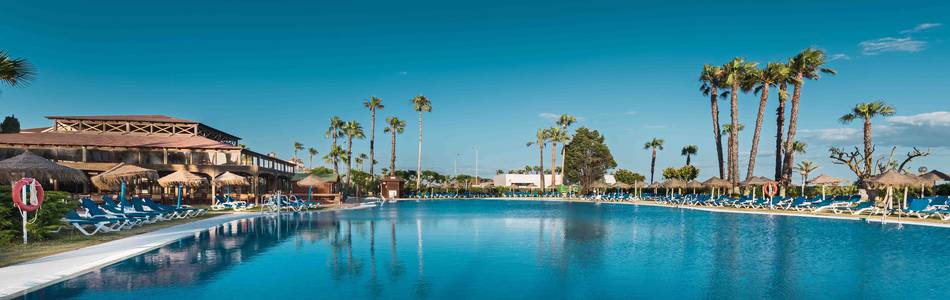 Piscina ilunion islantilla Hotel ILUNION Islantilla Huelva Piscina ilunion islantilla Hotel ILUNION Islantilla Huelva
