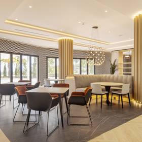 Cafeteria hotel ilunion alcora sevilla siviglia Cafeteria hotel ilunion alcora sevilla siviglia