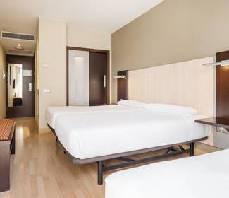 Camera tripla Hotel ILUNION Auditori Barcellona