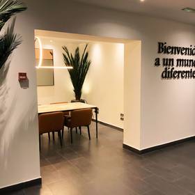 Ricezione hotel ilunion almirante barcellona Ricezione hotel ilunion almirante barcellona