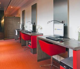 Internet point Hotel ILUNION Barcelona Barcellona Internet point Hotel ILUNION Barcelona Barcellona