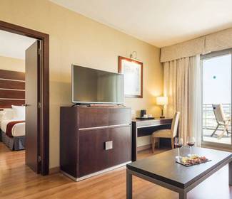 Junior suite vista porto Hotel ILUNION Málaga