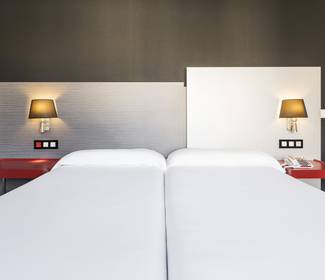 Camera accessibile hotel ilunion romareda saragozza Camera accessibile hotel ilunion romareda saragozza