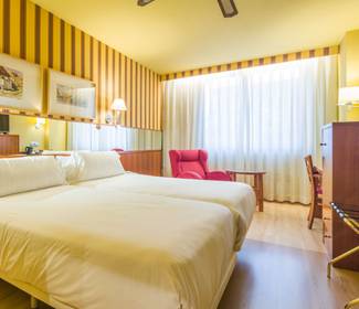 Camera superior Hotel ILUNION Les Corts – Spa Barcellona Camera superior Hotel ILUNION Les Corts – Spa Barcellona
