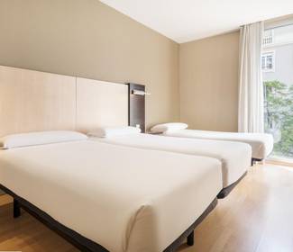 Camera tripla Hotel ILUNION Auditori Barcellona