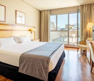 Camera doppia king size con terrazza Hotel ILUNION Alcalá Norte Madrid Camera doppia king size con terrazza Hotel ILUNION Alcalá Norte Madrid