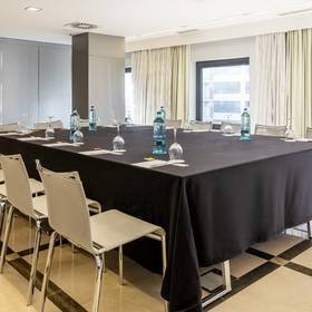 Sala riunioni Hotel ILUNION Aqua 4 Valencia Sala riunioni Hotel ILUNION Aqua 4 Valencia