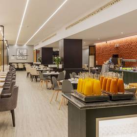 Colazione Hotel ILUNION Málaga Colazione Hotel ILUNION Málaga