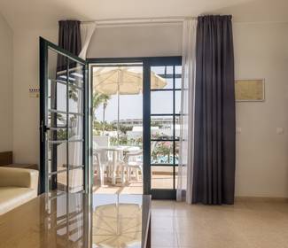 Bungalow 2 camere da letto Hotel ILUNION Costa Sal Lanzarote Puerto del Carmen Bungalow 2 camere da letto Hotel ILUNION Costa Sal Lanzarote Puerto del Carmen