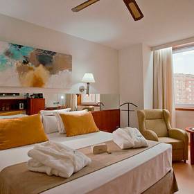 Camera Hotel ILUNION Les Corts – Spa Barcellona Camera Hotel ILUNION Les Corts – Spa Barcellona