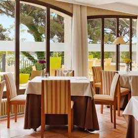 Ristorante ilunion caleta park Hotel ILUNION Caleta Park S'Agaró Ristorante ilunion caleta park Hotel ILUNION Caleta Park S'Agaró