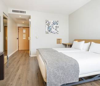 Camera accessibile Hotel ILUNION Valencia 4