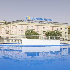 Piscina Hotel ILUNION Alcora Sevilla Siviglia Piscina Hotel ILUNION Alcora Sevilla Siviglia