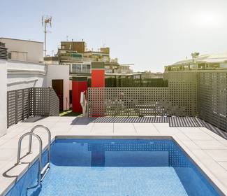 Piscina Hotel ILUNION Auditori Barcellona Piscina Hotel ILUNION Auditori Barcellona
