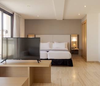 Camera junior suite Hotel ILUNION Almirante Barcellona Camera junior suite Hotel ILUNION Almirante Barcellona
