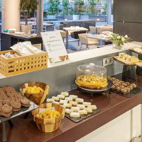 Colazione Hotel ILUNION Atrium Madrid Colazione Hotel ILUNION Atrium Madrid