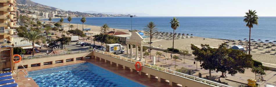 Piscina all'aperto Hotel ILUNION Fuengirola Piscina all'aperto Hotel ILUNION Fuengirola