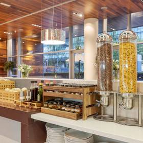 Colazione Hotel ILUNION Atrium Madrid Colazione Hotel ILUNION Atrium Madrid