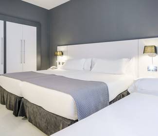 Camera doppia + letto suppletorio Hotel ILUNION Bilbao
