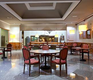 Ristorante e piano bar Hotel ILUNION Les Corts – Spa Barcellona Ristorante e piano bar Hotel ILUNION Les Corts – Spa Barcellona
