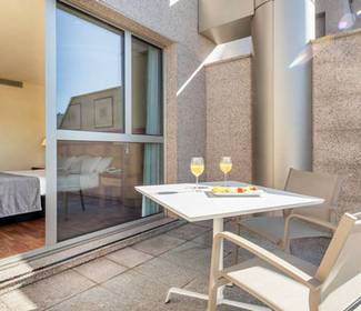 Camera doppia king size con terrazza Hotel ILUNION Alcalá Norte Madrid Camera doppia king size con terrazza Hotel ILUNION Alcalá Norte Madrid