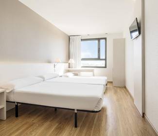 Camera tripla (2 adulti e 1 bambino) Hotel ILUNION Valencia 3 Camera tripla (2 adulti e 1 bambino) Hotel ILUNION Valencia 3
