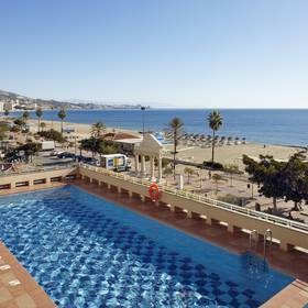 Piscina all'aperto Hotel ILUNION Fuengirola Piscina all'aperto Hotel ILUNION Fuengirola